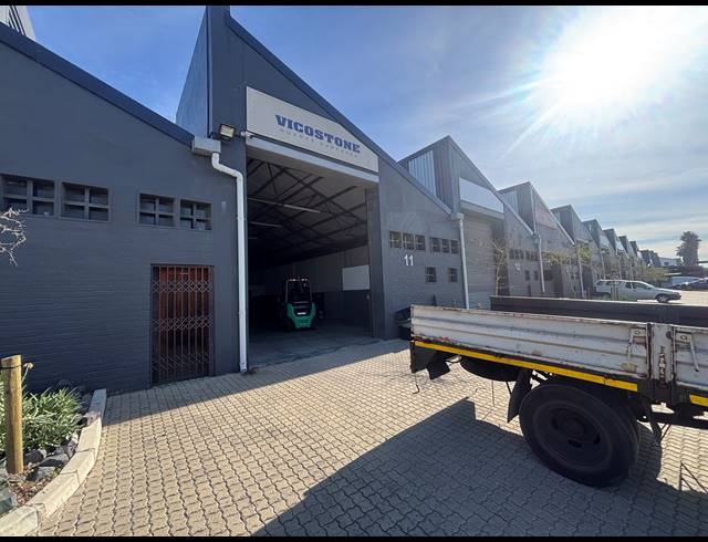245M² WAREHOUSE TO LET IN EPPING INDUSTRIAL